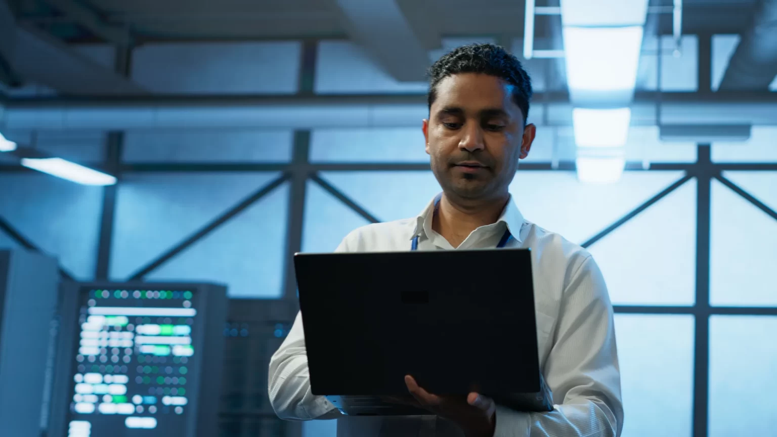 Administrateur système dans un data center